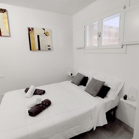 Sky Loft Airport - Modern Apt 1St Floor Lägenhet Bologna Exteriör bild