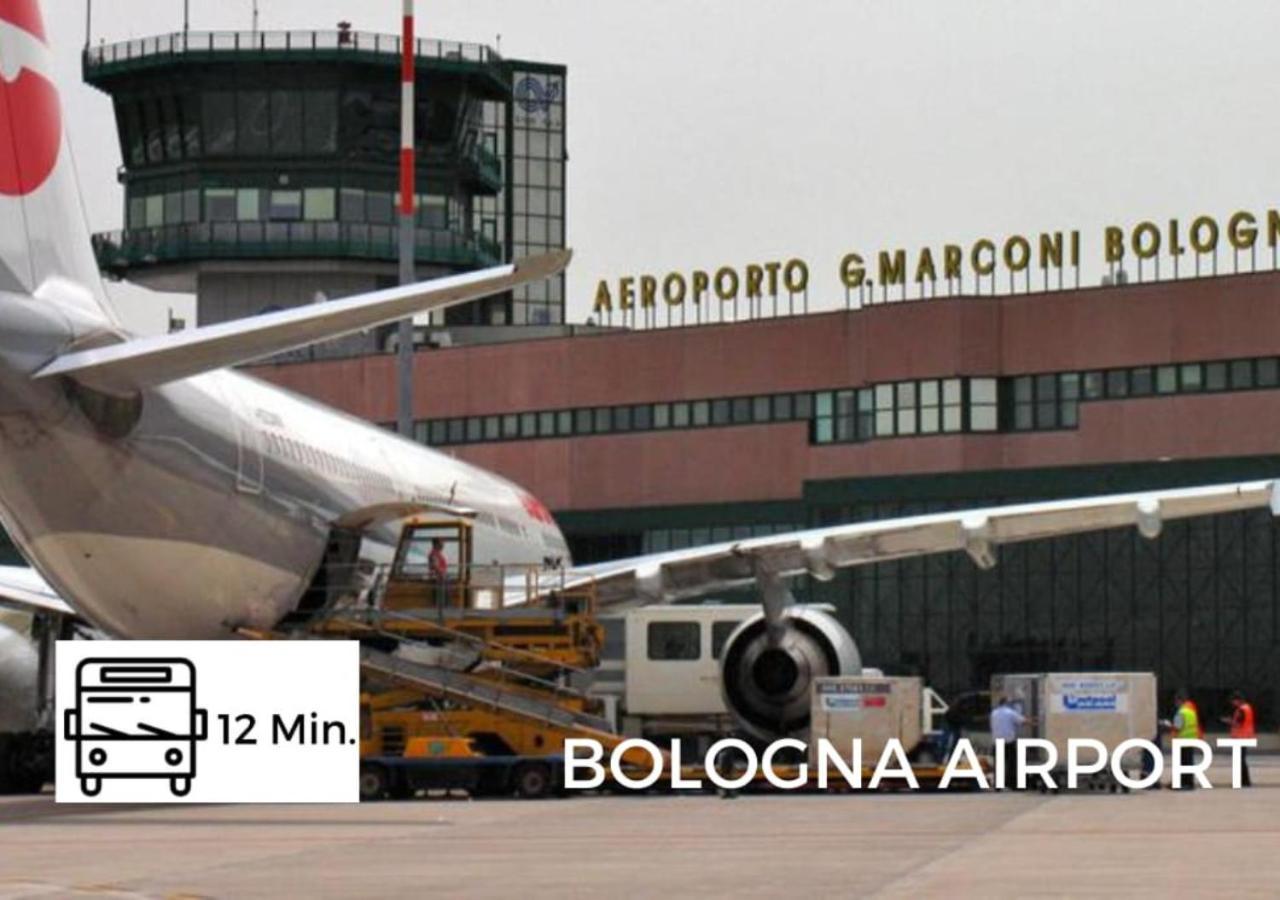 Sky Loft Airport - Modern Apt 1St Floor Lägenhet Bologna Exteriör bild