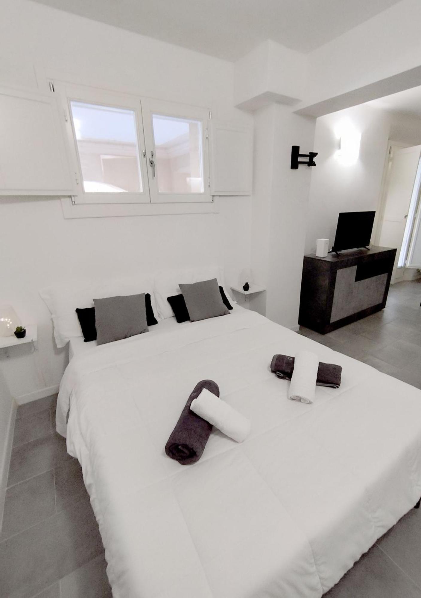 Sky Loft Airport - Modern Apt 1St Floor Lägenhet Bologna Exteriör bild